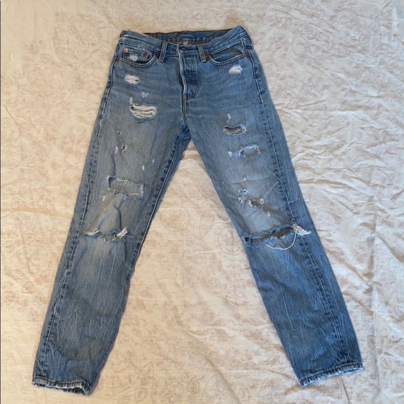 Levi’s Ripped Jeans - Picture 1 of 2
